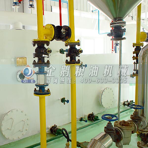 大豆油加工设备厂家,企鹅品质不负众托(图1) 大豆油浸出设备